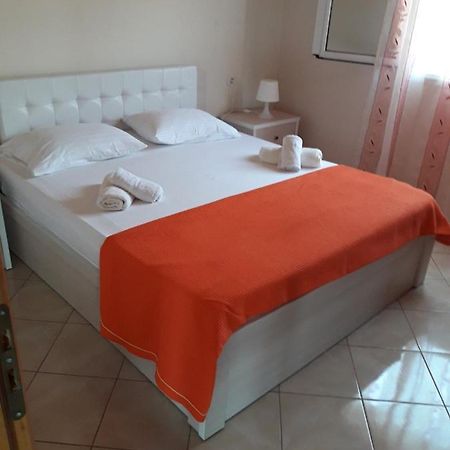 Lucas Apartments Himara Kültér fotó