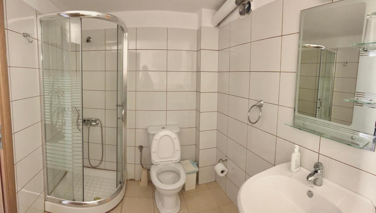 Lucas Apartments Himara Kültér fotó