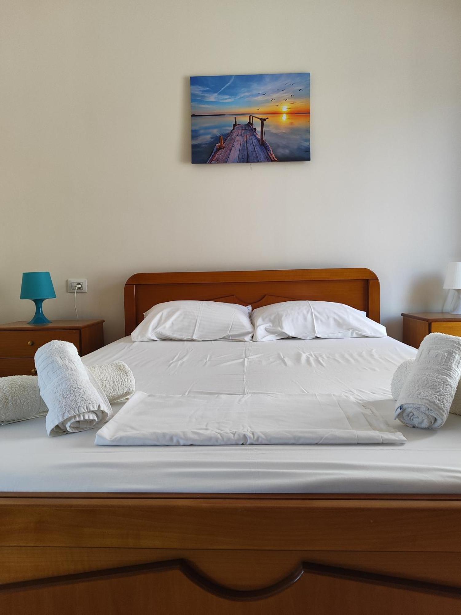 Lucas Apartments Himara Szoba fotó