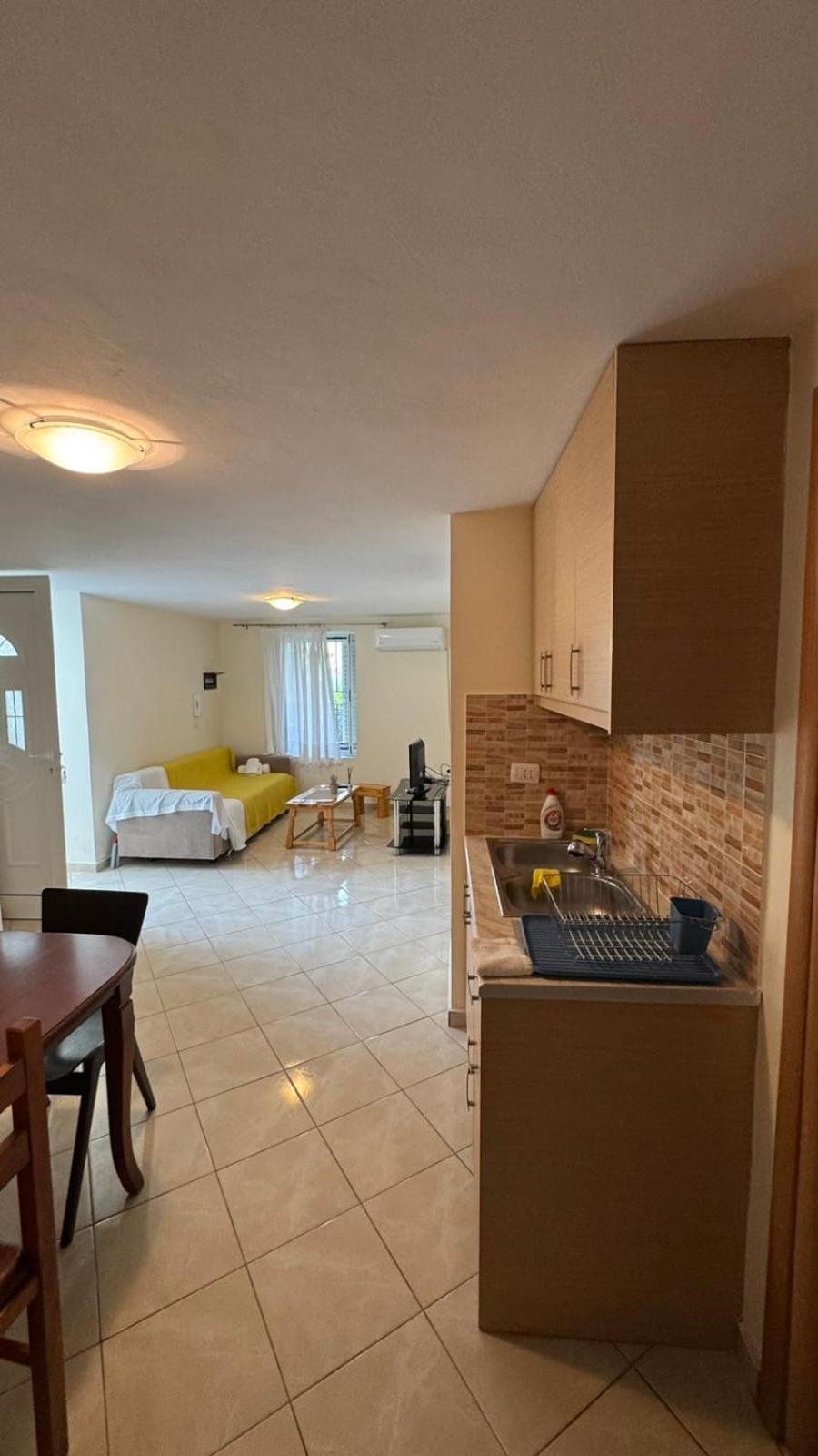 Lucas Apartments Himara Szoba fotó